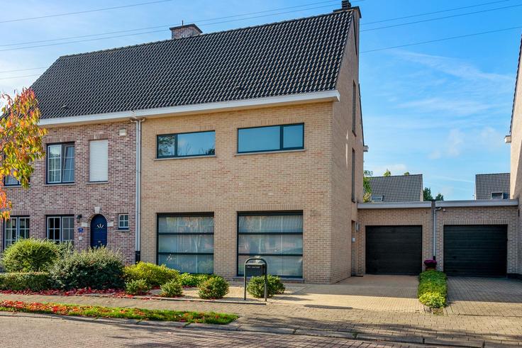 Op en neer gaan Verzoekschrift bevestigen Huis te koop in Wijnegem - Immoweb